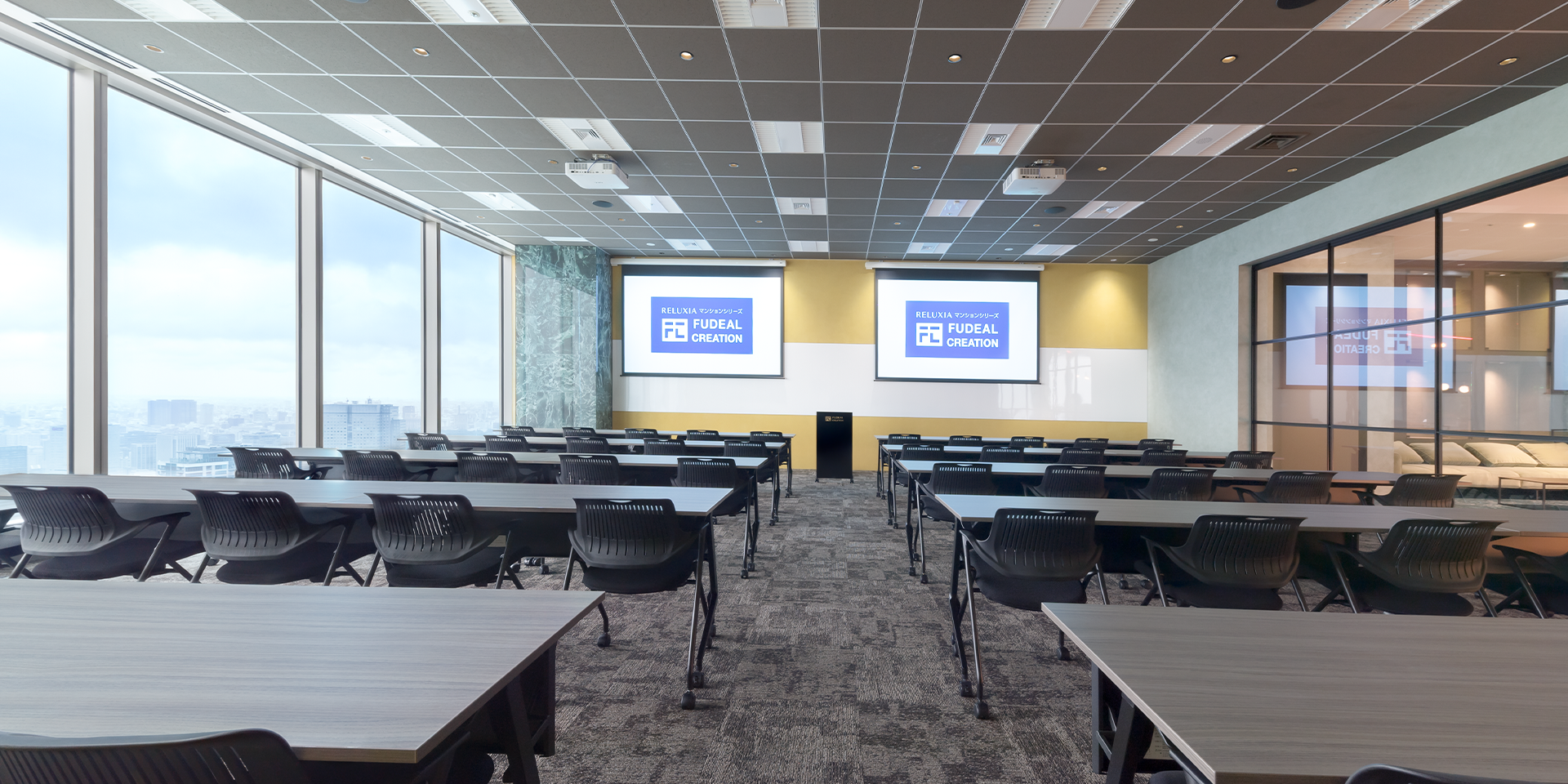 セミナールームの画像