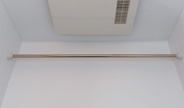 24時間換気機能付浴室暖房乾燥機（ランドリーパイプ付）