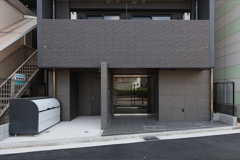 RELUXIA横濱反町　アプローチ